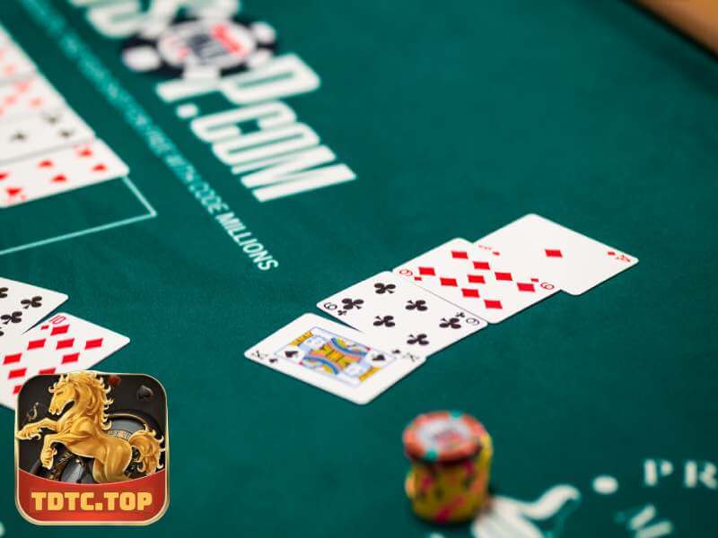 Cách Chơi Bài Poker Omaha Tân Thủ TDTC Nên Biết